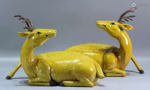 PAIR OF YELLOW GLAZE DEER SHAPE PENDANTS