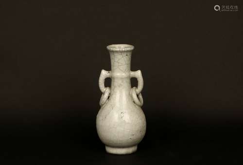 a chinese ge-type kiln white glazed porcelain vase