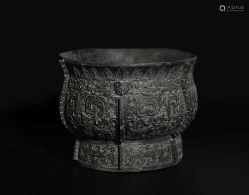 Bronze Wine Vessel West Zhou Dynasty