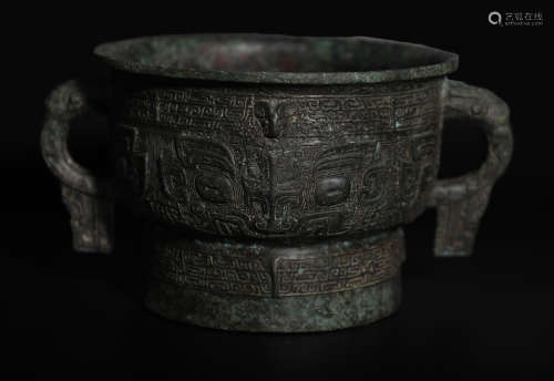 Bronze Wine Vessel West Zhou Dynasty