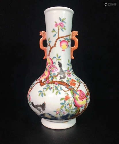 Qianlong pink flower-and-bird double-ear vase in Qing Dynasty