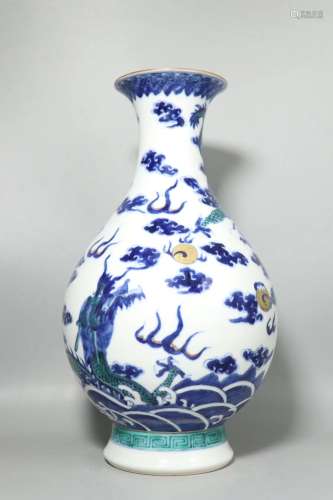 Qing Dynasty Qianlong Dou Dragon pattern bottle appreciation