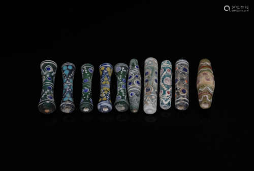 Ten glass beads in the Tang Dynasty