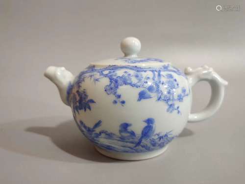 Qianlong Color Flower and Bird Pot in Qing Dynasty