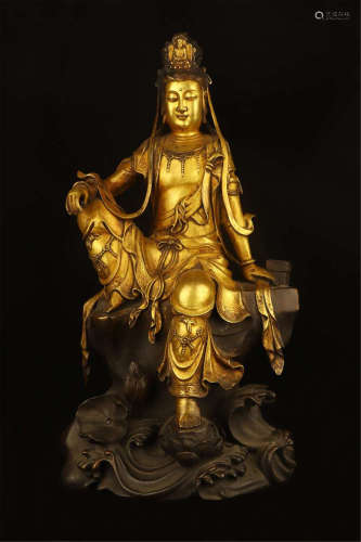 The bronze gilding in Qing Dynasty is free in Guanyin.