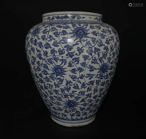 Blue and white lotus pots in Ming Dynasty