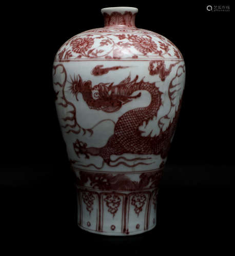 Red Dragon Plum Vase in the glaze of the Ming Dynasty