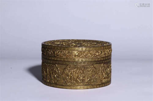 Qianlong gilded hunting map cover box in Qing Dynasty