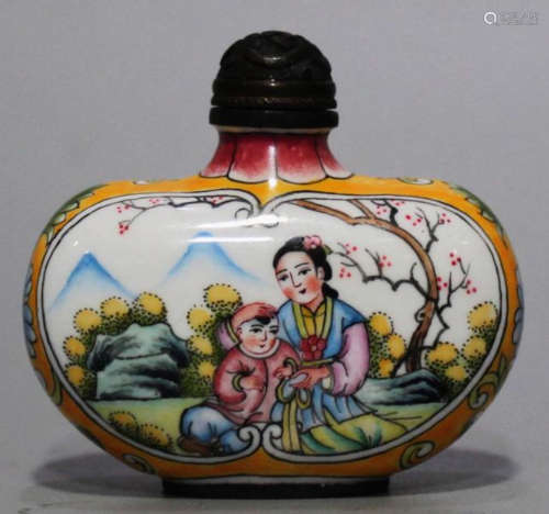 A ENAMELED GLAZE SNUFF BOTTLE PAINTED WITH FIGURE&FLOWER