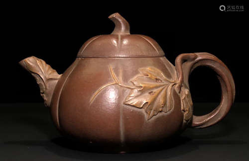 A ZISHA TEA POT CARVED WITH LEAVES&POETRY