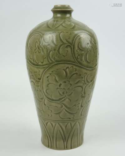 A YAOZHOU YAO GREEN GLAZE MEI VASE