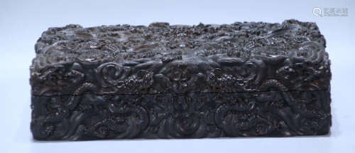 AN OLD ZITAN WOOD BOX CARVED WITH DRAGON PATTERN