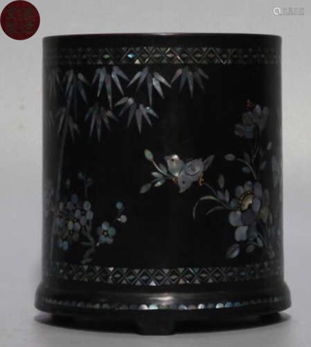 A WOOD BRUSH POT PAINTED WITH FLOWER