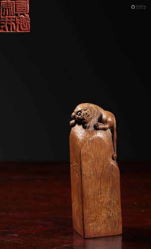 A BAMBOO CARVED SEAL