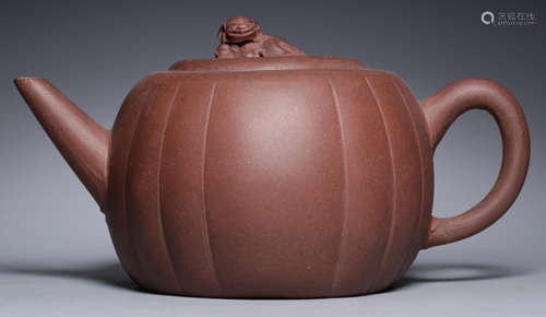 A ZISHA CARVED POT