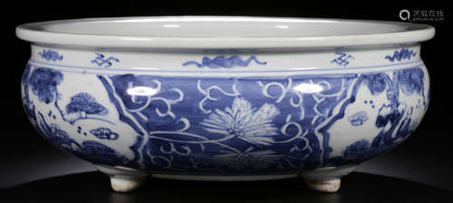 A DEHUA WHITE GLAZE LANDSCAPE PATTERN CENSER