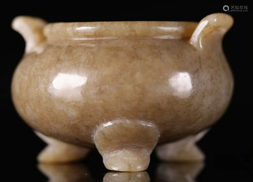 A XINJIANG HETIAN JADE TRIPOD CENSER