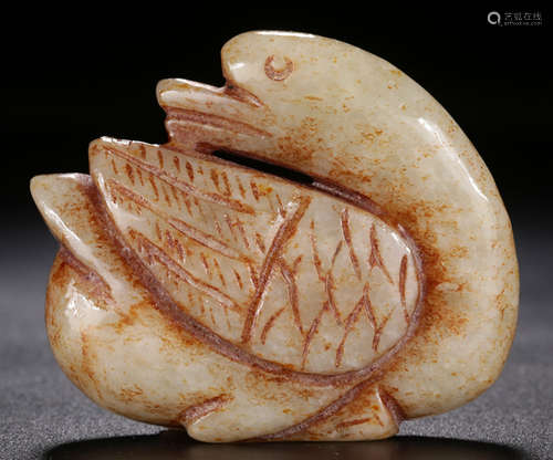 A HETIAN JADE CARVED GOOSE SHAPED PENDANT