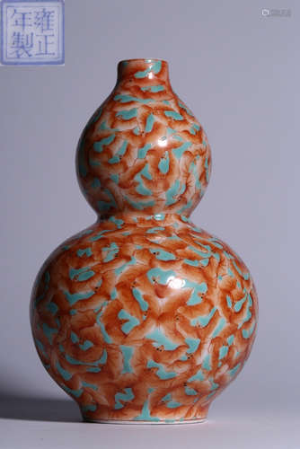 A FAMILLE ROSE GLAZE GOURD VASE