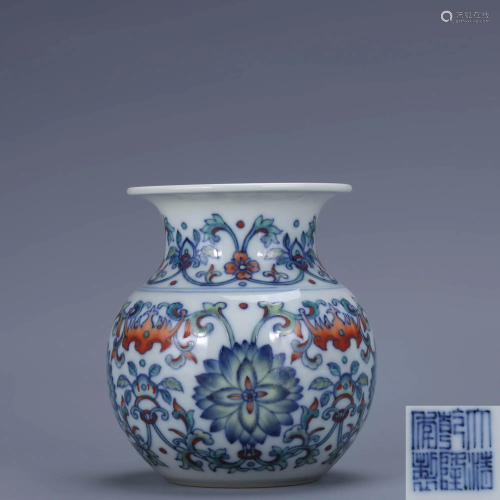 A Chinese Doucai Twine Pattern Porcelain Slag bucket