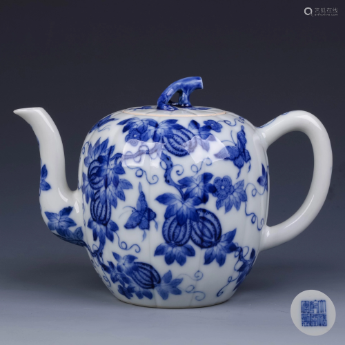 A Chinese Blue and White Floral Porcelain Wine Pot