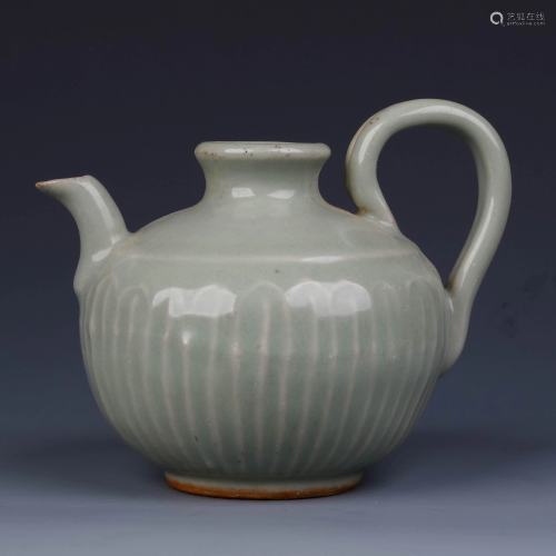 A Chinese Longquan Porcelain Wine Pot