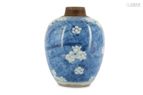 A CHINESE BLUE AND WHITE 'PRUNUS' JAR.