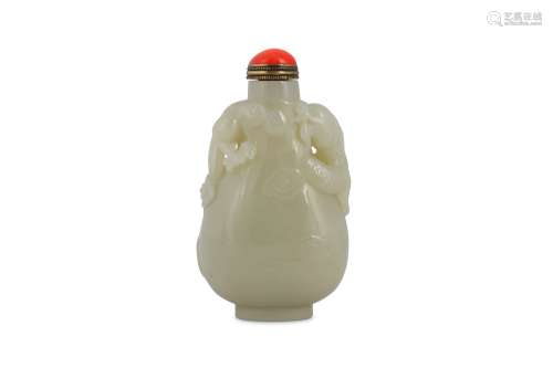 A CHINESE PALE CELADON JADE 'DRAGON' SNUFF BOTTLE.