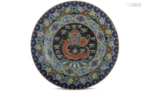 A LARGE CHINESE CLOISONNE 'DRAGON' DISH.
