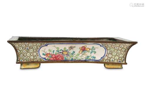 A CHINESE FAMILLE ROSE CANTON ENAMEL JARDINIÈRE.