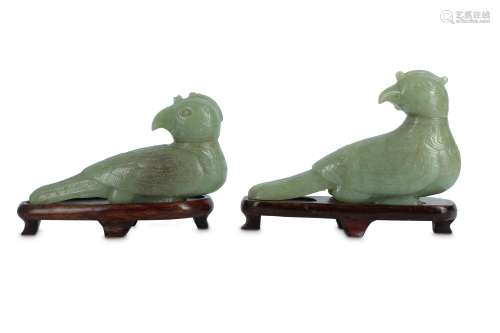 A PAIR OF CHINESE PALE CELADON JADE 'PHEASANTS' BOXES AND COVERS.