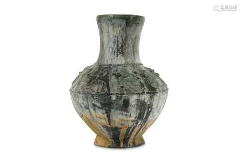 A CHINESE GREEN-GLAZED VASE, HU.