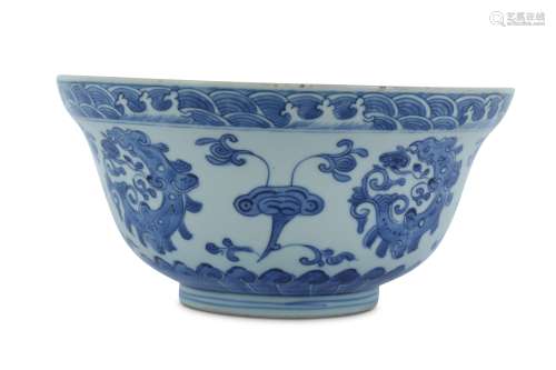 A CHINESE BLUE AND WHITE BOWL.