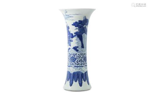A CHINESE BLUE AND WHITE 'IMMORTALS' TRUMPET VASE.