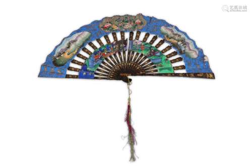 A CHINESE LACQUER AND PAPER FAN.