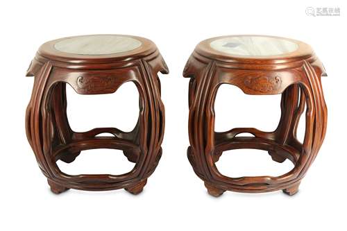 A PAIR OF CHINESE BARREL-SHAPED STOOLS.