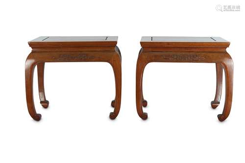 A PAIR OF CHINESE WOOD STANDS.