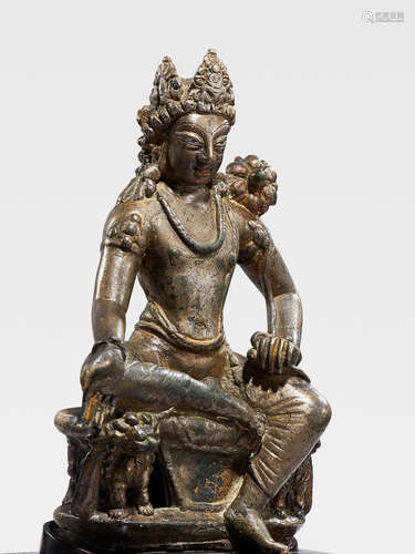 A SILVER AND COPPER INLAID COPPER ALLOY FIGURE OF AVALOKITESHVARA PADMAPANI SWAT VALLEY, 8TH/9TH CENTURY