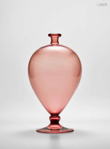 Vittorio Zecchin (1878-1947) Veronese Vase circa 1935 for MVM Cappellin, model no. 5184, blown soffiato glass height 11 3/4in (30cm); diameter 6in (15cm)