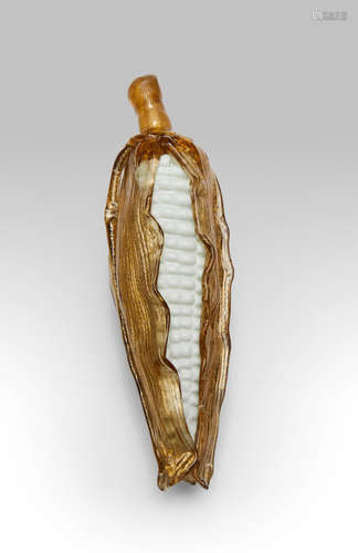 Napoleone Martinuzzi (1892-1977); attributed to Corncob circa 1926 for V.S.M. Venini & C., pasta glass applied with clear glass length 8 1/4in (21cm); diameter 2 1/4in (6cm)