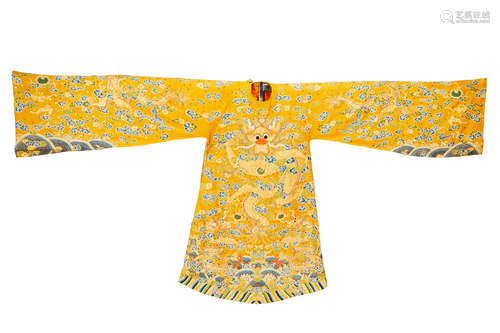 AN UNUSUAL VIETNAMESE EMPEROR'S COURT ROBE, Longpao Nguyên Dynasty (1802-1945) Early 20th Century