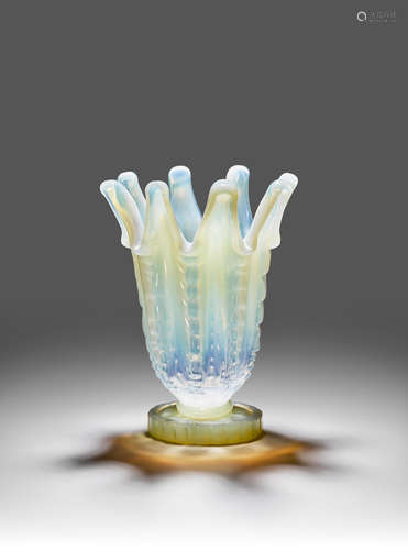 Ercole Barovier (1889-1974) Large Grosse Costolature Vase circa 1942 for Barovier & Toso, opalescent glass height 8 3/4in (22cm); width 10 1/4in (26cm); depth 13 3/4in (35cm)