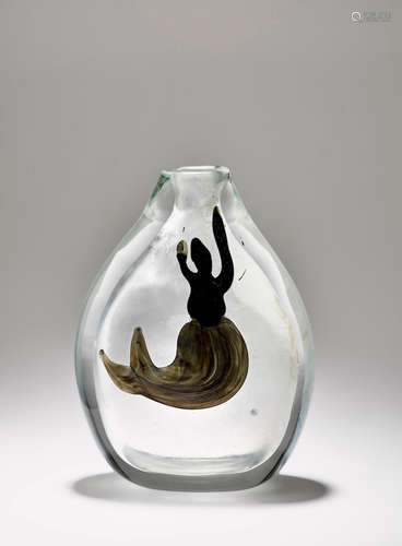 Fulvio Bianconi (1915-1996) Rare Sirena Vase 1954-62 for Vetreria Gino Cenedese, internally decorated blown glass with scavo interior surface treatment height 11 3/4in (30cm); width 8 1/2in (21.5cm); depth 3 1/2in (9.5cm)