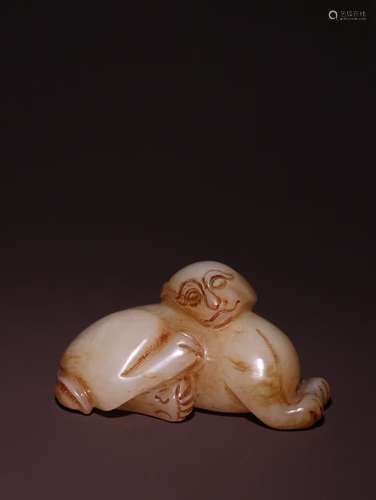 A Chinese Hetian Jade Beast Shaped Pendant