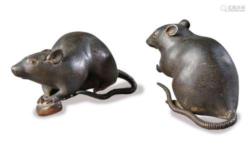 JAPON, XIXe siècle Couple de rats en bronze fine…