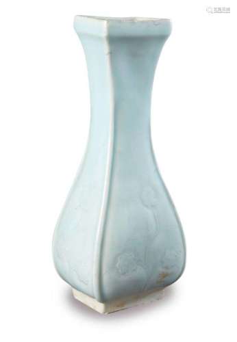 CHINE, époque Yuan (1279 1368) Vase Hu en céram…