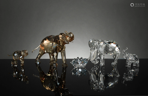 Swarovski, 4 Boxed SCS Elephants Inc. Cinta