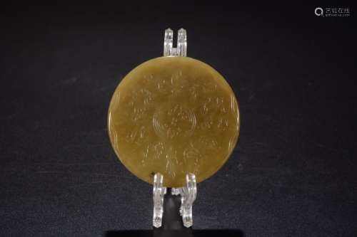 a chinese old collection hetian jade pendant