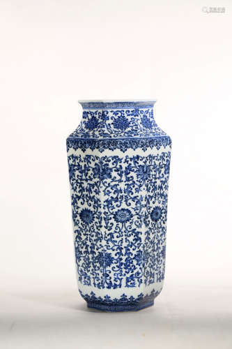 Chinese Qing Dynasty Qianlong Period Porcelain Hexagonal Bottle