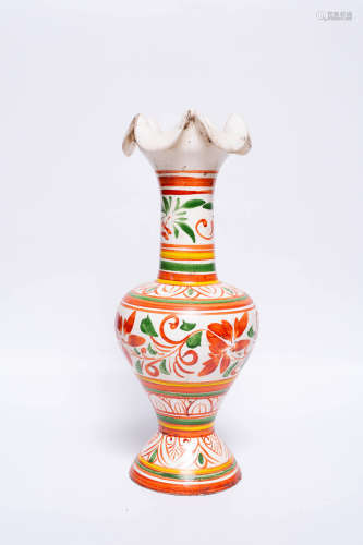 Chinese Tricolor Flower Pattern Porcelain Bottle